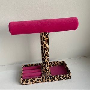 Jewelry organizer/holder